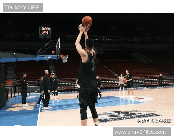 北京队全员参与赛前训练范子铭因发烧缺席昨日活动